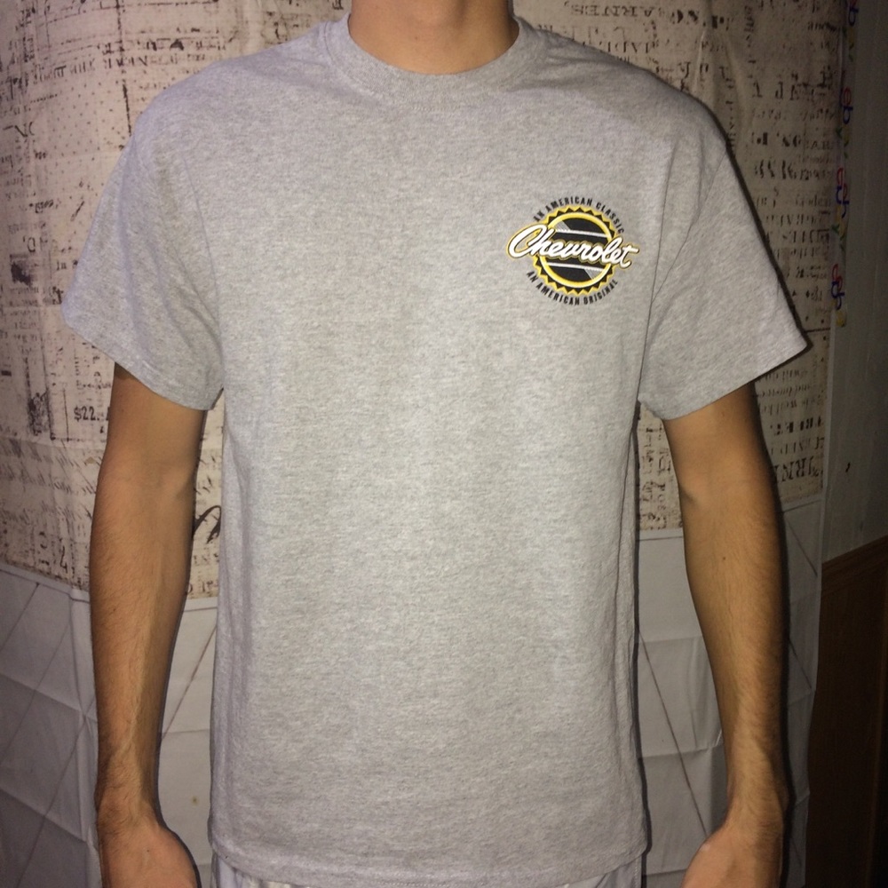 Gildan heavy cotton M grey Chevrolet T-shirt
